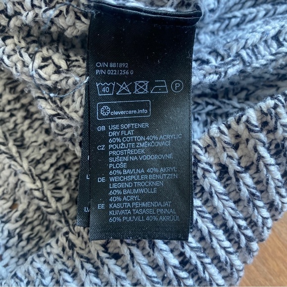 Marled Cable Knit Crewneck Sweater - Picture 7 of 7